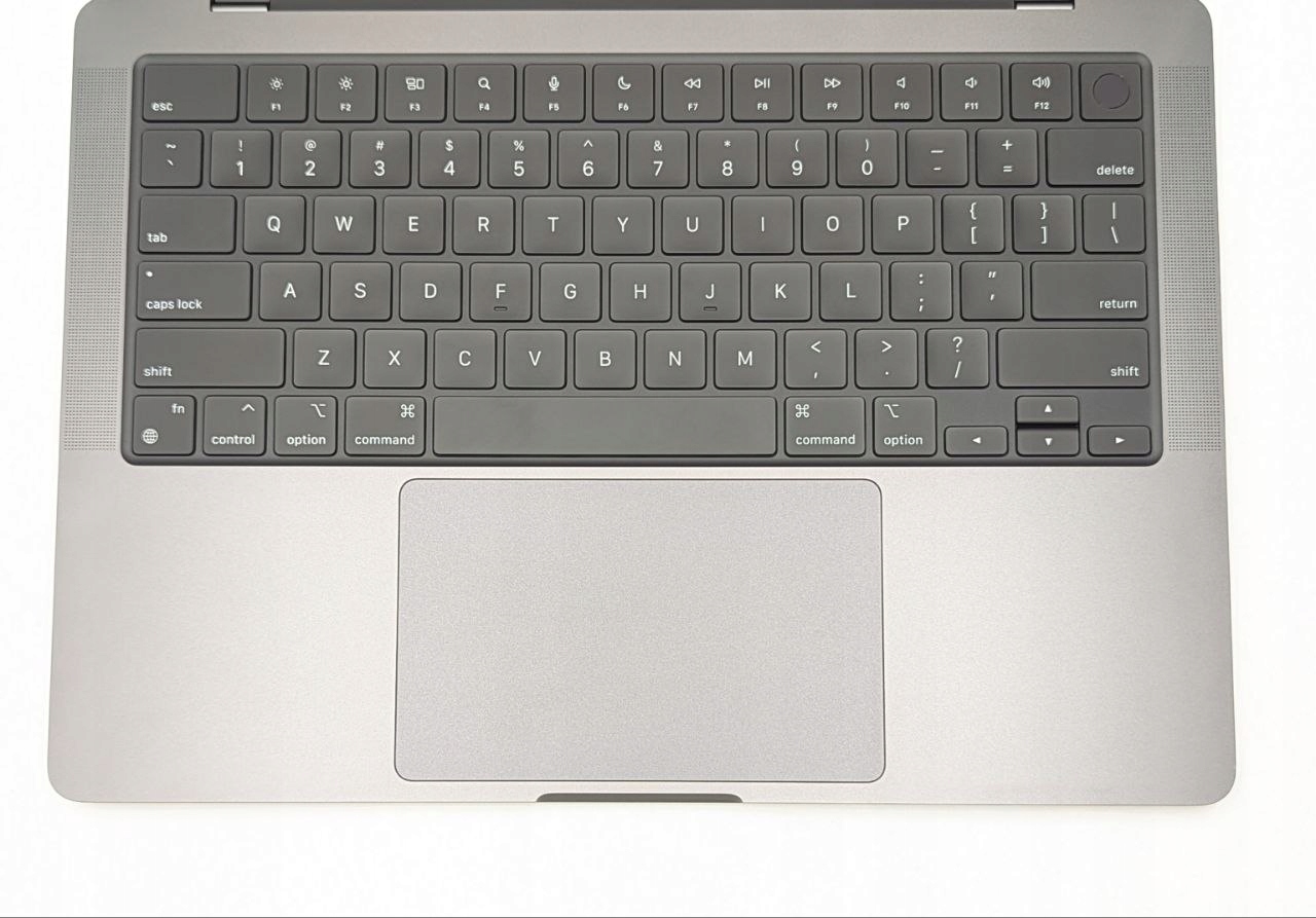 thumb Laptop Apple MacBook Pro 14 M4 Pro Apple M 24 GB / 1024 GB czarny (Powystawowy)
