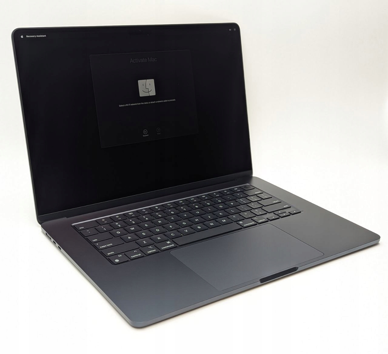 thumb Laptop Apple MacBook Air 15 M3 Apple M 8 GB / 256 GB czarny |OUTLET (Powystawowy)