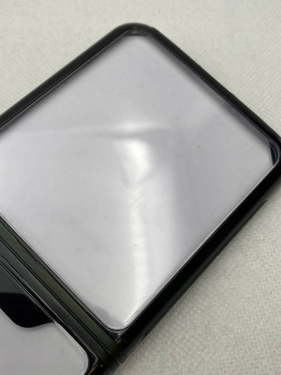 thumb Plecki Otterbox do Samsung Galaxy Z Flip 3 Symmetry Flex czarny (Powystawowy)
