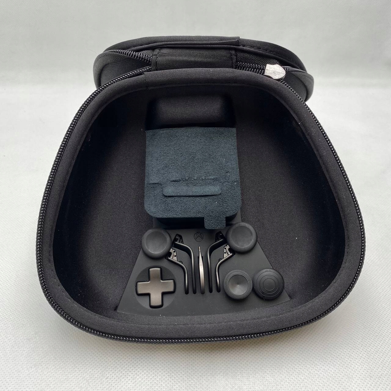 thumb Pad bezprzewodowy, przewodowy do Microsoft Xbox One akumulator USB czarny (Używany)