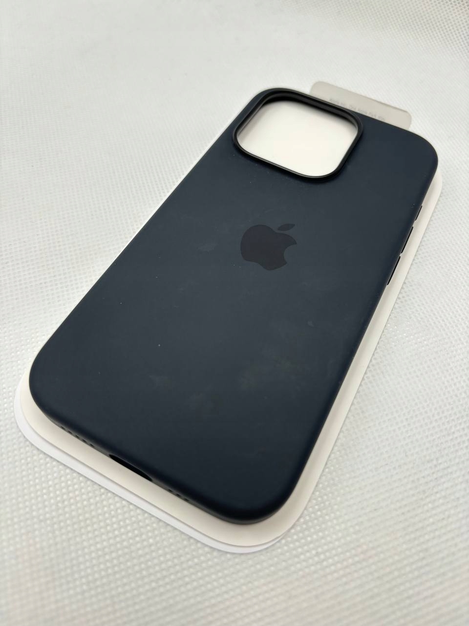 thumb Plecki Apple do Apple iPhone 15 Pro Silicone Case MagSafe czarny (Używany)